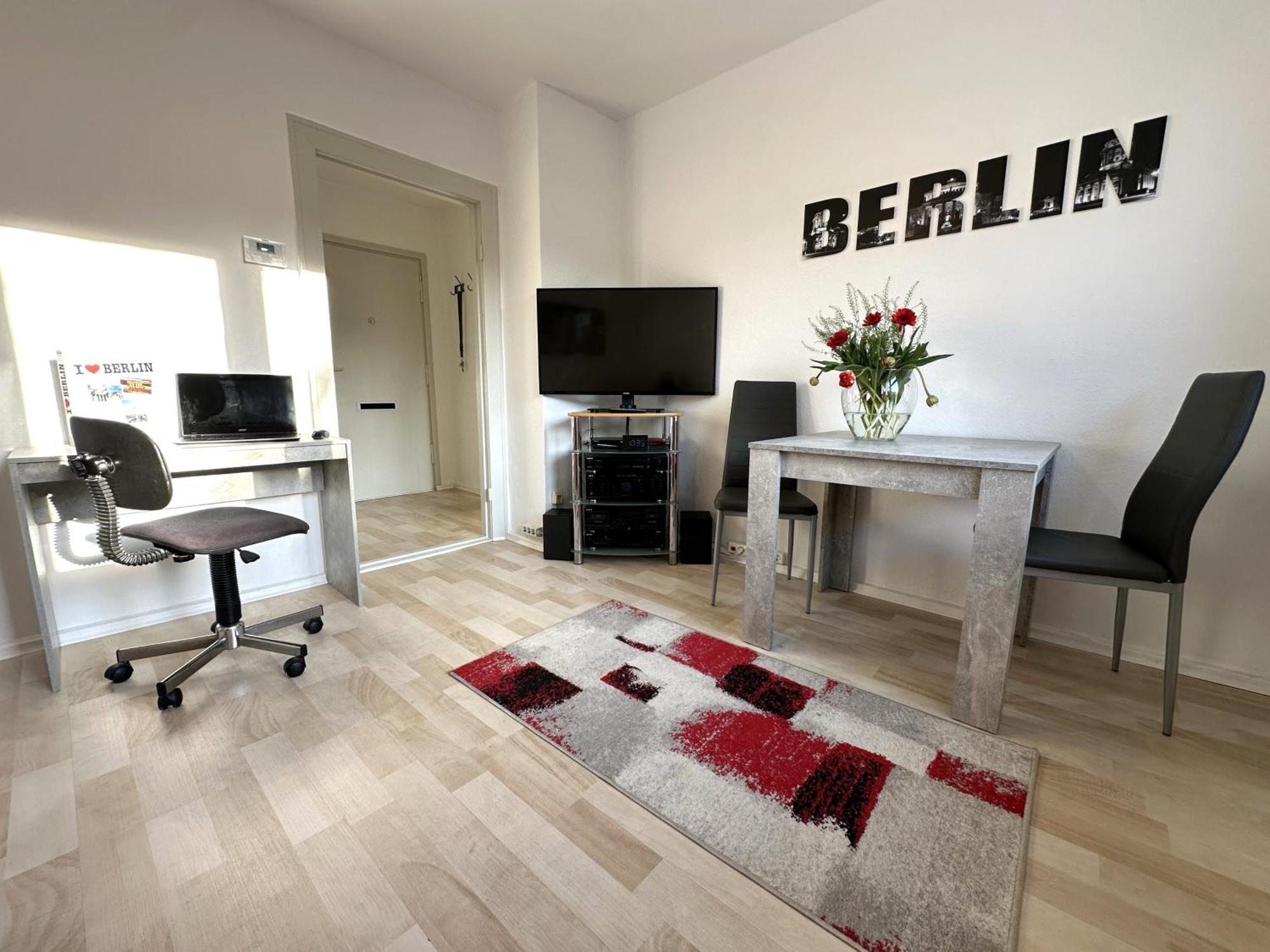 "Ideal" - Berlin Zu Zweit - Citynah, Verkehrsguenstig, Wlan, Supermarkt, Flexibler Check-In Berlim Exterior foto